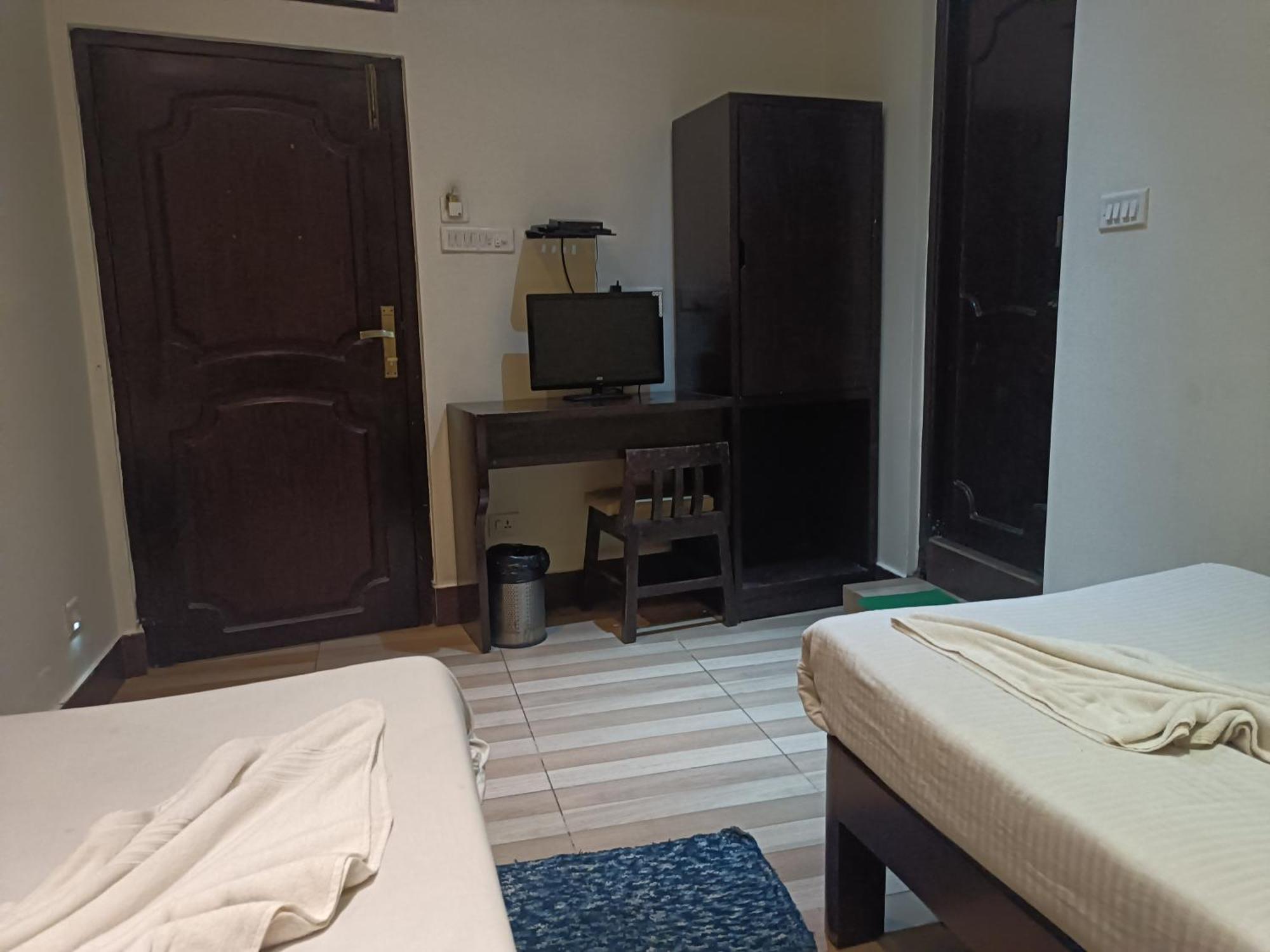 Hotel Serene 西隆 外观 照片