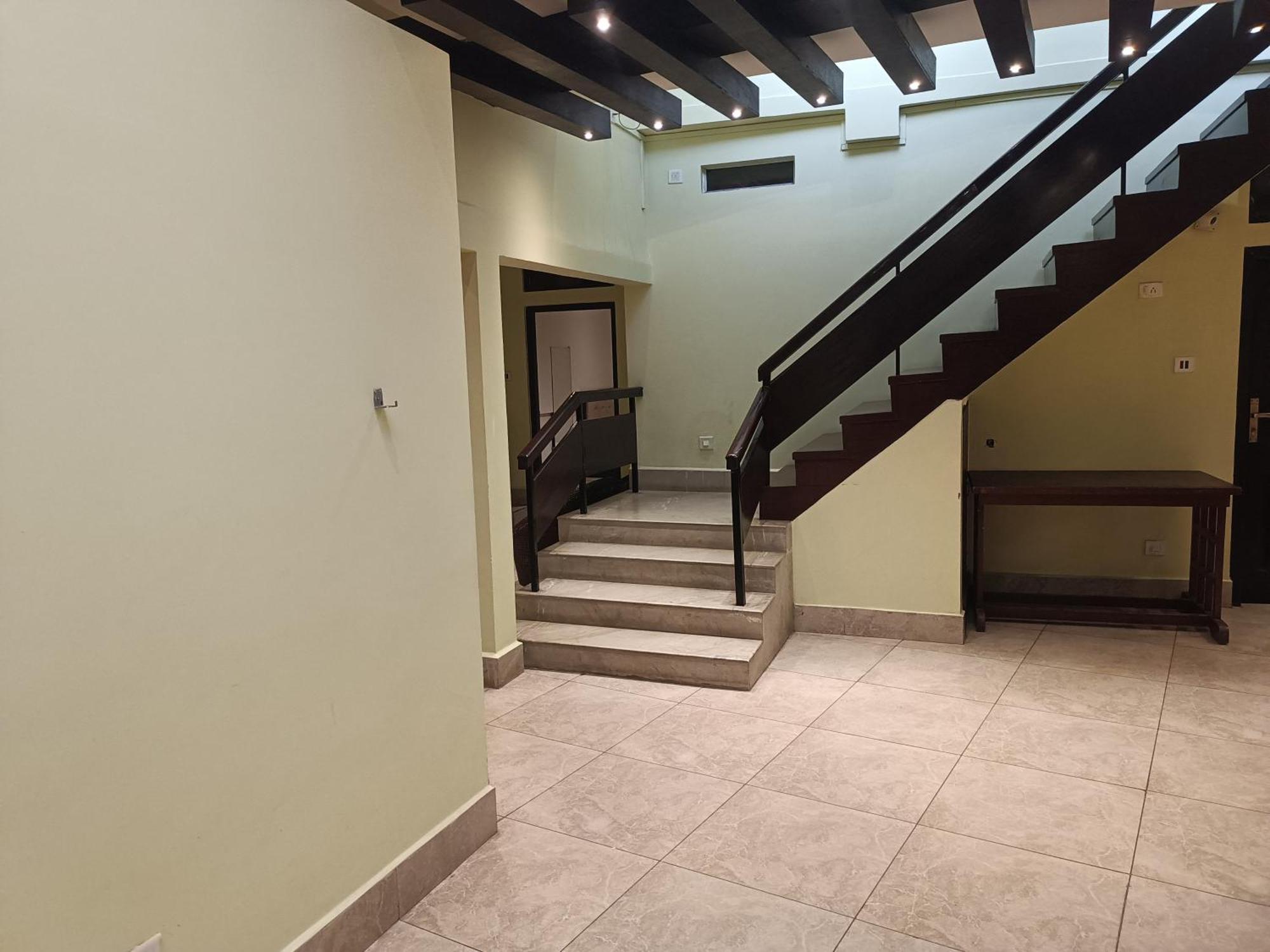 Hotel Serene 西隆 外观 照片